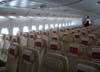 Os assentos da classe econmica do Airbus A380, nmero de srie 007, F-WWJB, futuro avio da Emirates. (11/12/2007)