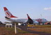 Boeing 737-76N, PR-GID, da Gol, ex-N745AL, da Aloha Airlines, estacionado no ptio. (28/07/2006)