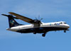 ATR 72-600, PR-ATP, da Azul, pousando em Araraquara. (10/01/2014)