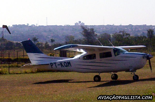 AVIAO PAULISTA