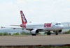 Airbus A320-232, PT-MZW, da TAM. (04/11/2011)