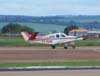 Beechcraft V35B Bonanza, PT-KGM, taxiando pelo ptio da aviao geral. (29/12/2006)