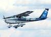 Cessna 152, PT-WQO, da EJ Escola de Aviao Civil, se aproximando para fazer um toque-arremetida. (13/03/2008)