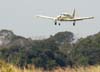 Piper PA-28R-200 Cherokee Arrow, PT-KRK, se aproximando para pousar na pista 02. (15/06/2008)