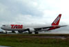 Decolagem do Boeing 767-33AER, PT-MSU, da TAM. (17/12/2009)