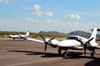 Piper/Neiva EMB-810D Seneca III, PT-RTW, e Piper PA-34-220T Seneca V, PR-CXP. (16/06/2012) Foto: Felipe Dionzio.