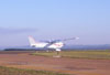 Cessna 182-S, Skylane, PT-WYF, correndo para decolar.