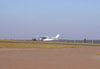 Cessna Centurion na taxiway.