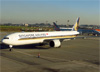 Boeing 777-312ER, 9V-SWT, da Singapore Airlines. (04/07/2013)