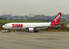 Airbus A330-223, PT-MVU, da TAM. (04/07/2013)