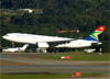 Airbus A330-243, ZS-SXY, da South African Airways. (04/07/2013)