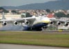 Antonov An-225 Mriya, UR-82060, da Antonov Airlines, pousando pela primeira vez no Brasil. Foto: Ademilton Junior. (14/02/2010)