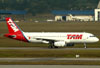 Airbus A320-214, PR-MBL, da TAM. (01/07/2011)