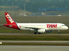 Airbus A320-233, PR-MBM, da TAM. (01/07/2011)