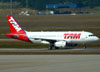 Airbus A319-132, PR-MAQ, da TAM. (01/07/2011)