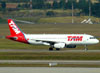Airbus A320-232, PT-MZY, da TAM. (01/07/2011)