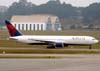 Boeing 767-332ER, N1604R, da Delta Airlines, recebido diretamente do fabricante no dia 28 de abril de 1999. (06/07/2008)