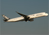 Airbus A350-941, F-WWYB, da Airbus, decolando do aeroporto de Cumbica, em Guarulhos (SP). (07/08/2014)