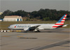 Boeing 777-223ER, N785AN, da American. (07/08/2014)