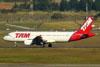 Airbus A320-214, PR-MHN, da TAM. (09/07/2011)