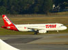 Airbus A320-232, PR-MBH, da TAM. (09/07/2011)