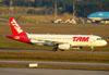 Airbus A320-232, PT-MZK, da TAM. (09/07/2011)