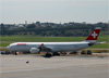 Airbus A340-313, HB-JMF, da SWISS. (10/12/2014)