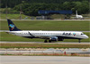Embraer 195AR, PR-AYF, da Azul. (10/12/2014)
