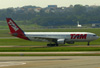 Airbus A330-223, PT-MVR, da TAM. (12/12/2012)