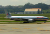 Boeing 777-223ER, N780AN, da American. (12/12/2012)