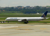 Boeing 767-424ER, N59053, da United. (12/12/2012)