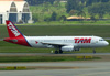 Airbus A320-232, PR-MAX, da TAM. (12/12/2012)