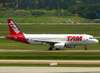 Airbus A320-232, PR-MBQ, da TAM. (12/12/2012)