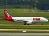 Airbus A320-232, PT-MZG, da TAM. (12/12/2012)