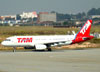 Airbus A320-232, PT-MZJ, da TAM (Voando para a Pantanal). (16/06/2011)