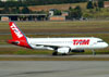 Airbus A320-232, PR-MBC, da TAM. (16/06/2011)