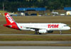 Airbus A320-232, PT-MZY, da TAM. (16/06/2011)