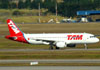 Airbus A320-214, PR-MYF, da TAM. (16/06/2011)