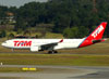 Airbus A330-203, PT-MVH, da TAM. (16/06/2011)