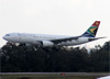 Airbus A330-243, ZS-SXV, da South African. (19/12/2013)