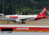 Airbus A319-132, PT-TMD, da TAM. (19/12/2013)