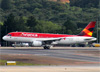 Airbus A320-214, PR-AVU, da Avianca Brasil. (19/12/2013)