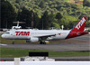 Airbus A320-214, PR-MHG, da TAM. (19/12/2013)