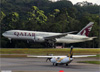 Boeing 777-2DZLR, A7-BBG, da Qatar. (19/12/2013)