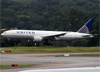Boeing 777-222, N776UA, da United. (19/12/2013)