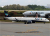 Embraer 195AR, PR-AXI, da Azul. (19/12/2013)