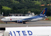 Boeing 737-3M8, CP-2552, da BoA (Boliviana de Aviacin). (19/12/2013)