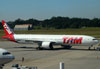 Boeing 777-32WER, PT-MUB, da TAM. (22/03/2012)