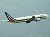 Boeing 777-243ER, I-DISO, da Alitalia. (22/03/2012)