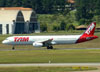 Airbus A321-231, PT-MXH, da TAM. (22/03/2012)